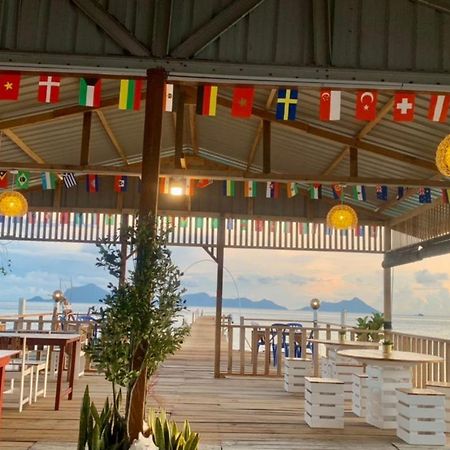 Bihing Angan Water Chalet Semporna Exteriör bild